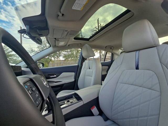 New 2026 Nissan Sentra SL w/ Floor Mat Package image 7