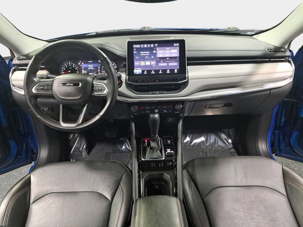 Certified 2022 Jeep Compass Limited image 2