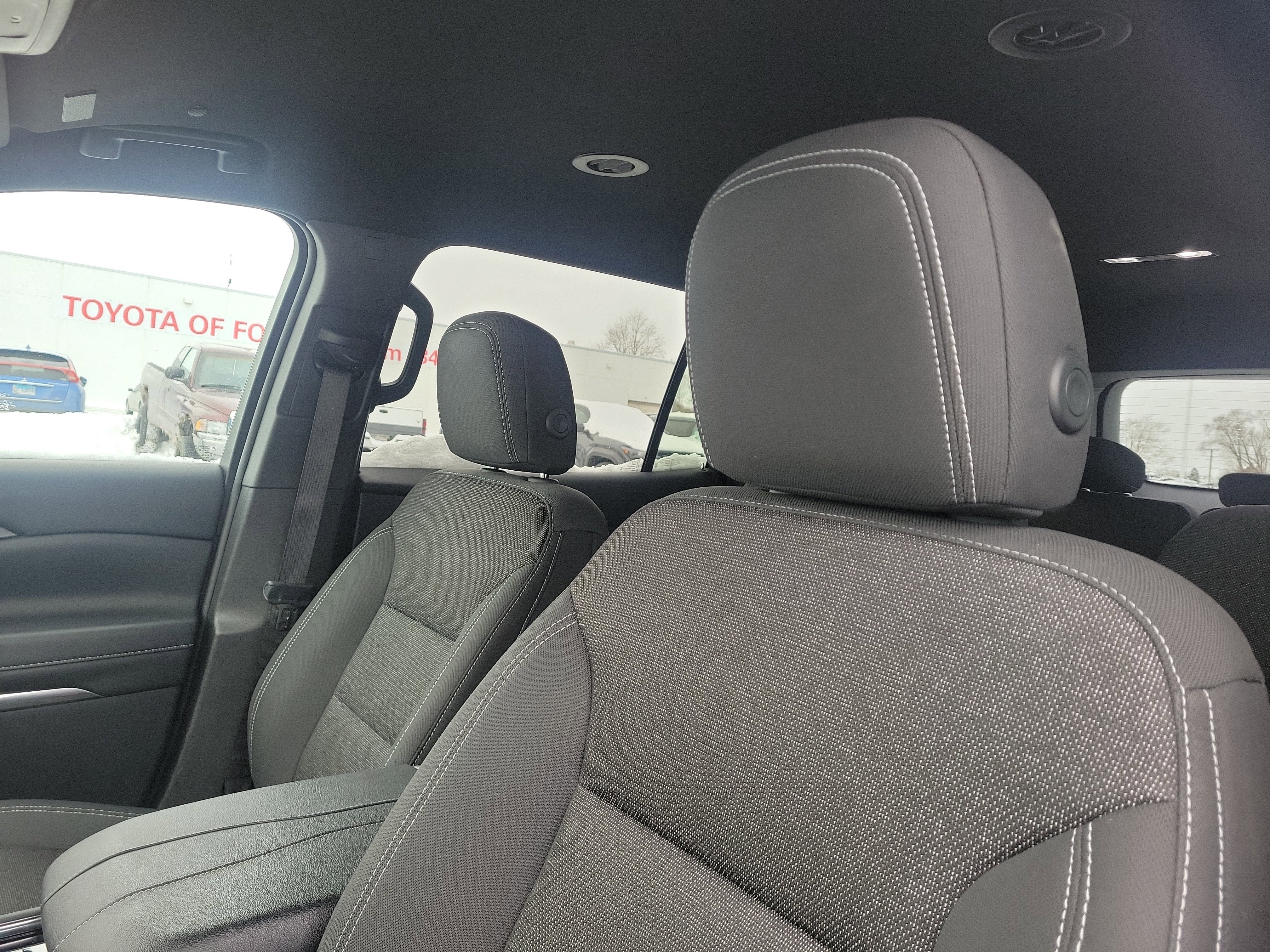 Used 2024 Chevrolet Traverse LT image 16