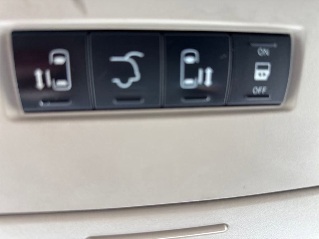 Used 2015 Dodge Grand Caravan SXT FWD image 21