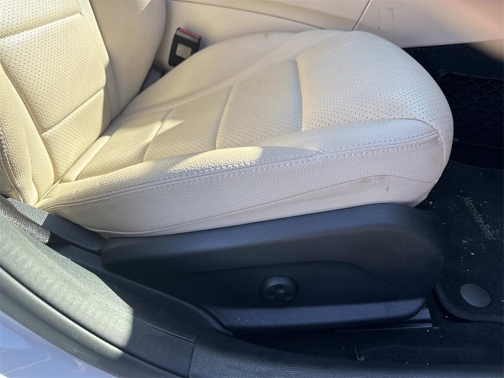 Used 2019 Mercedes-Benz C 300 Sedan image 27