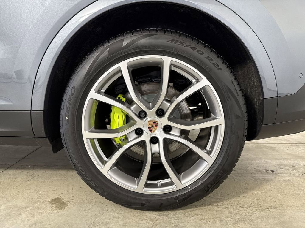 New 2026 Porsche Cayenne image 14