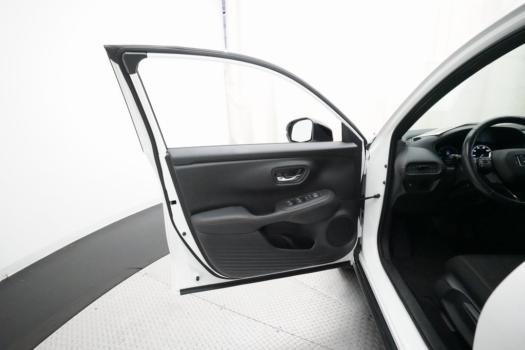 Certified 2023 Honda HR-V Sport image 27