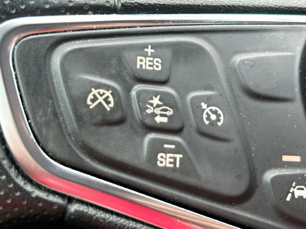 Used 2025 Chevrolet Malibu LT FWD image 17