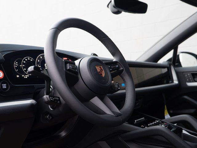 New 2026 Porsche Cayenne image 4