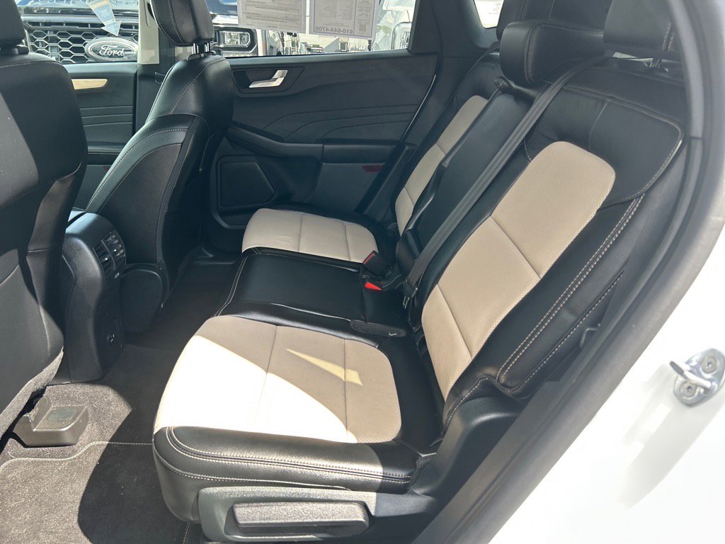 Used 2022 Ford Escape Titanium w/ Titanium Elite Package image 10