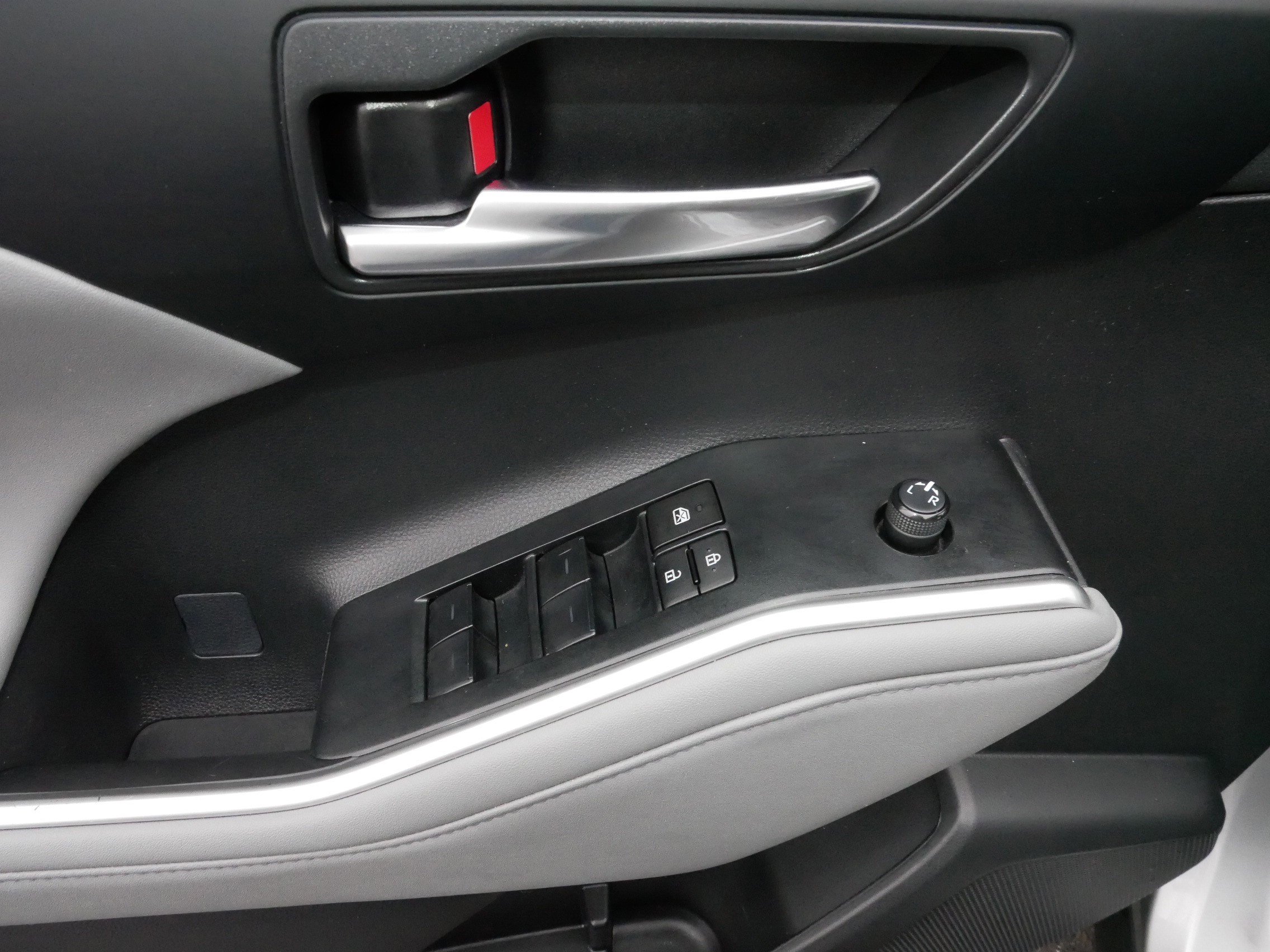 Certified 2023 Toyota Highlander XLE image 19