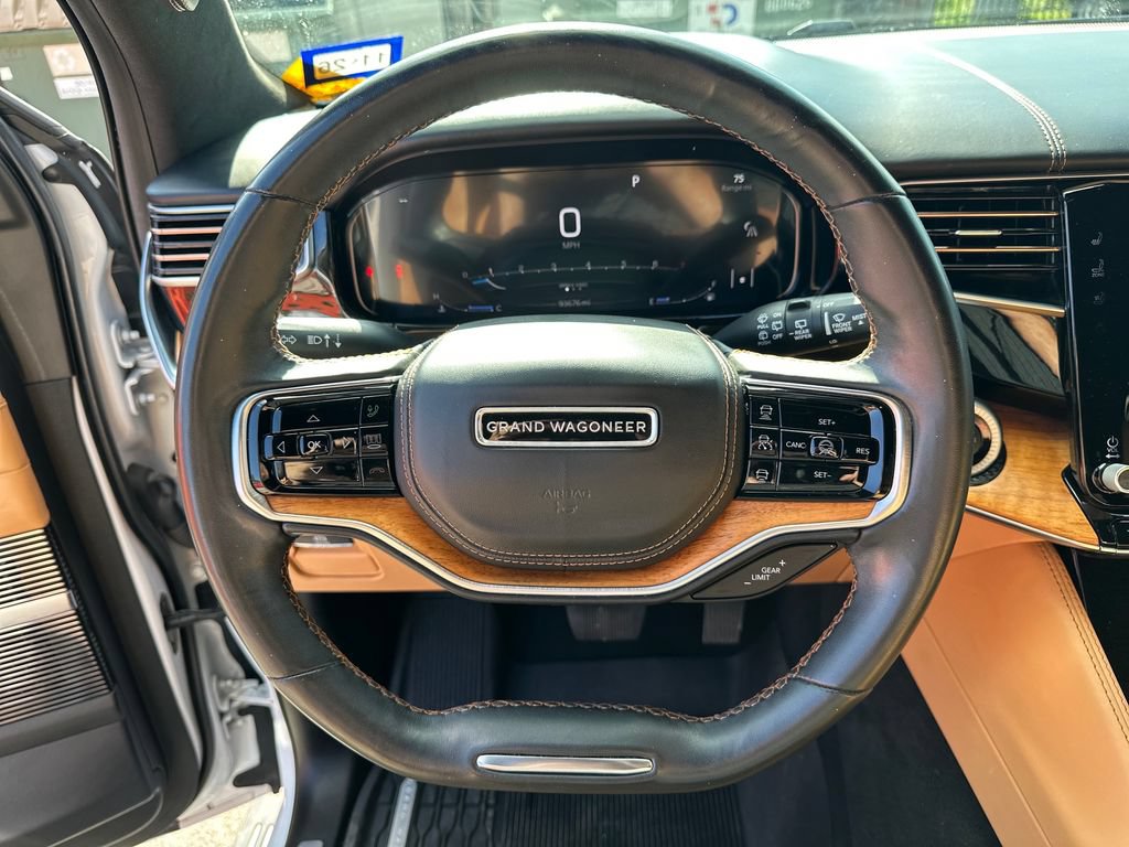Used 2022 Jeep Grand Wagoneer Series III w/ Rear Seat Video Group 1 AWD/4WD image 21