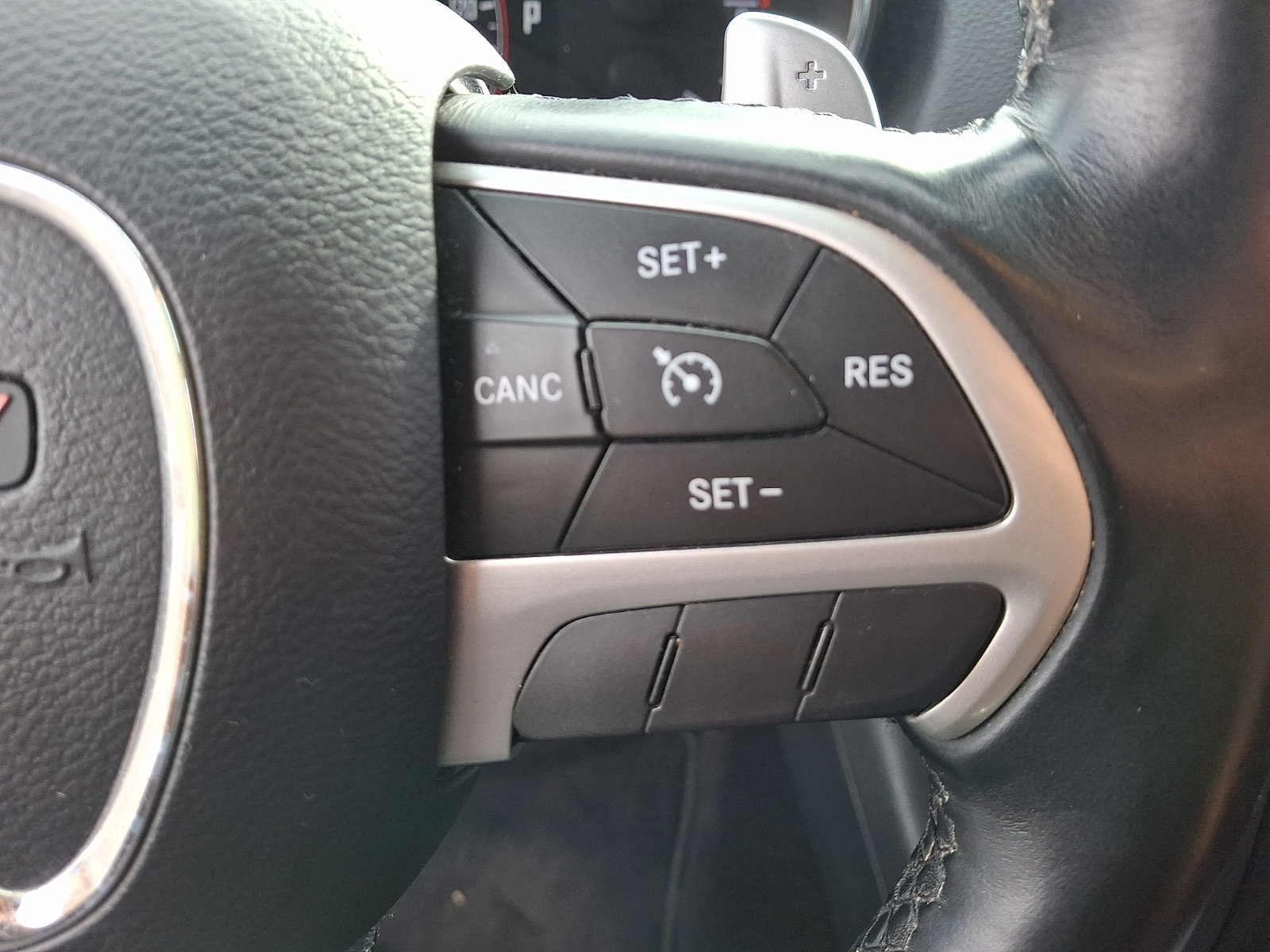 Used 2017 Dodge Durango SXT w/ Quick Order Package 23B AWD/4WD image 22