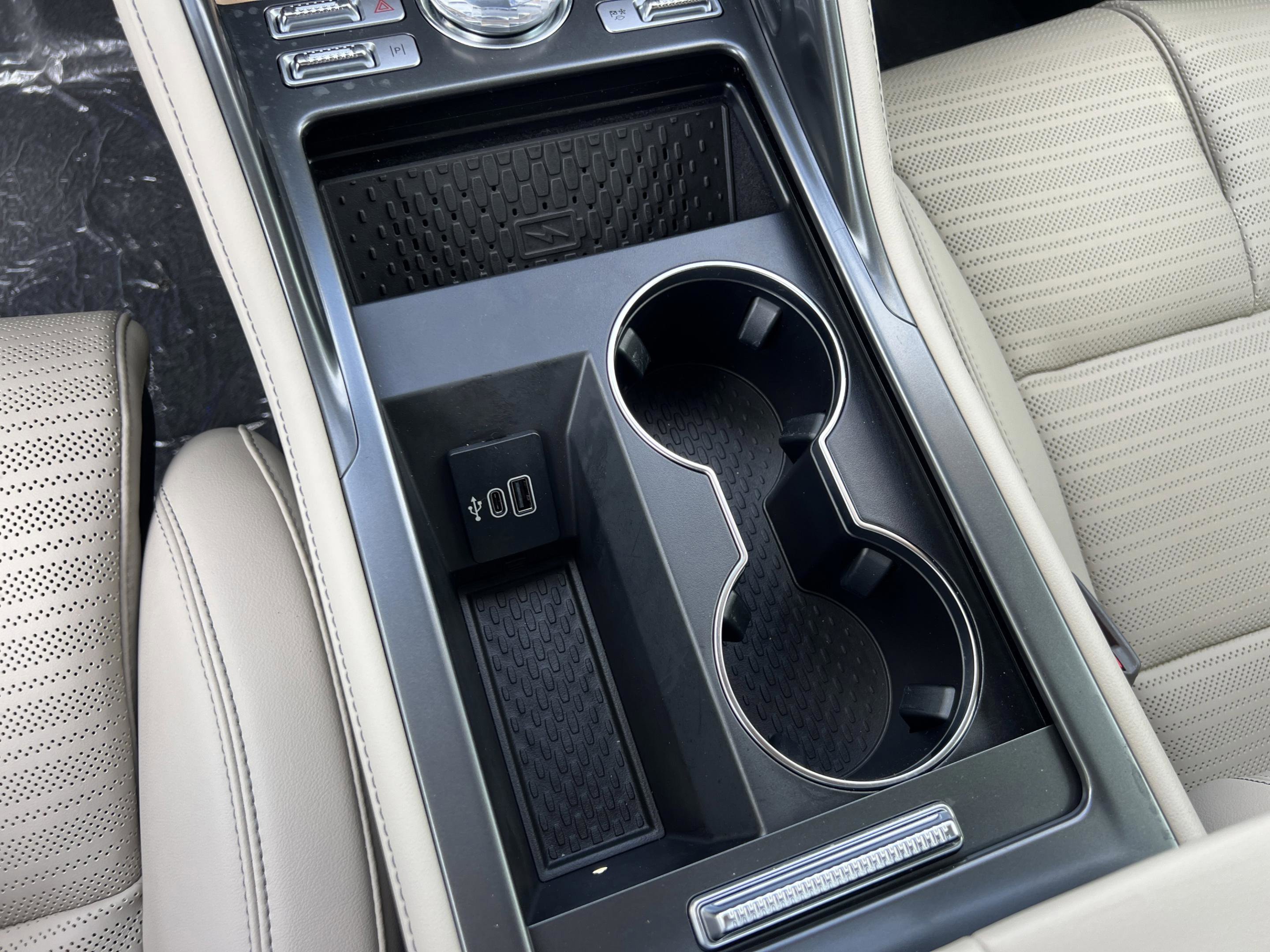 New 2025 Lincoln Nautilus Reserve image 20