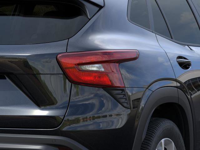 New 2026 Chevrolet Trax LS w/ LS Convenience Package FWD image 32