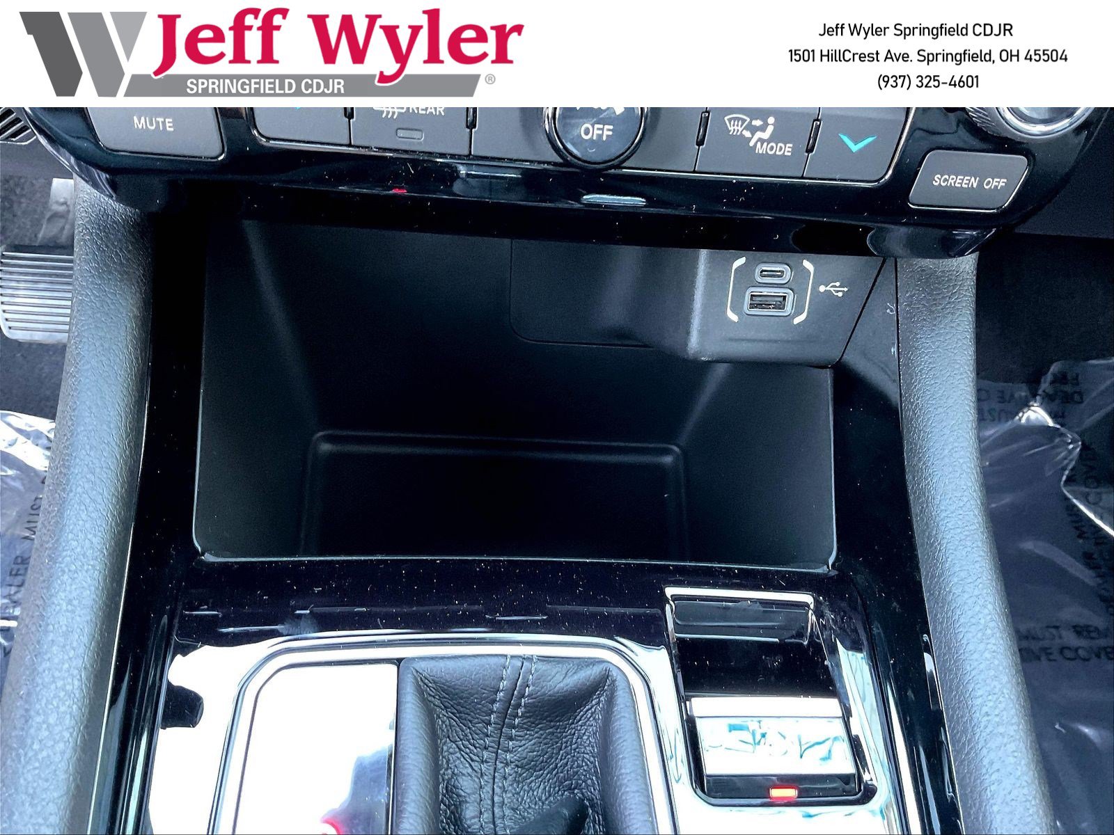 New 2026 Jeep Compass Latitude AWD/4WD image 25