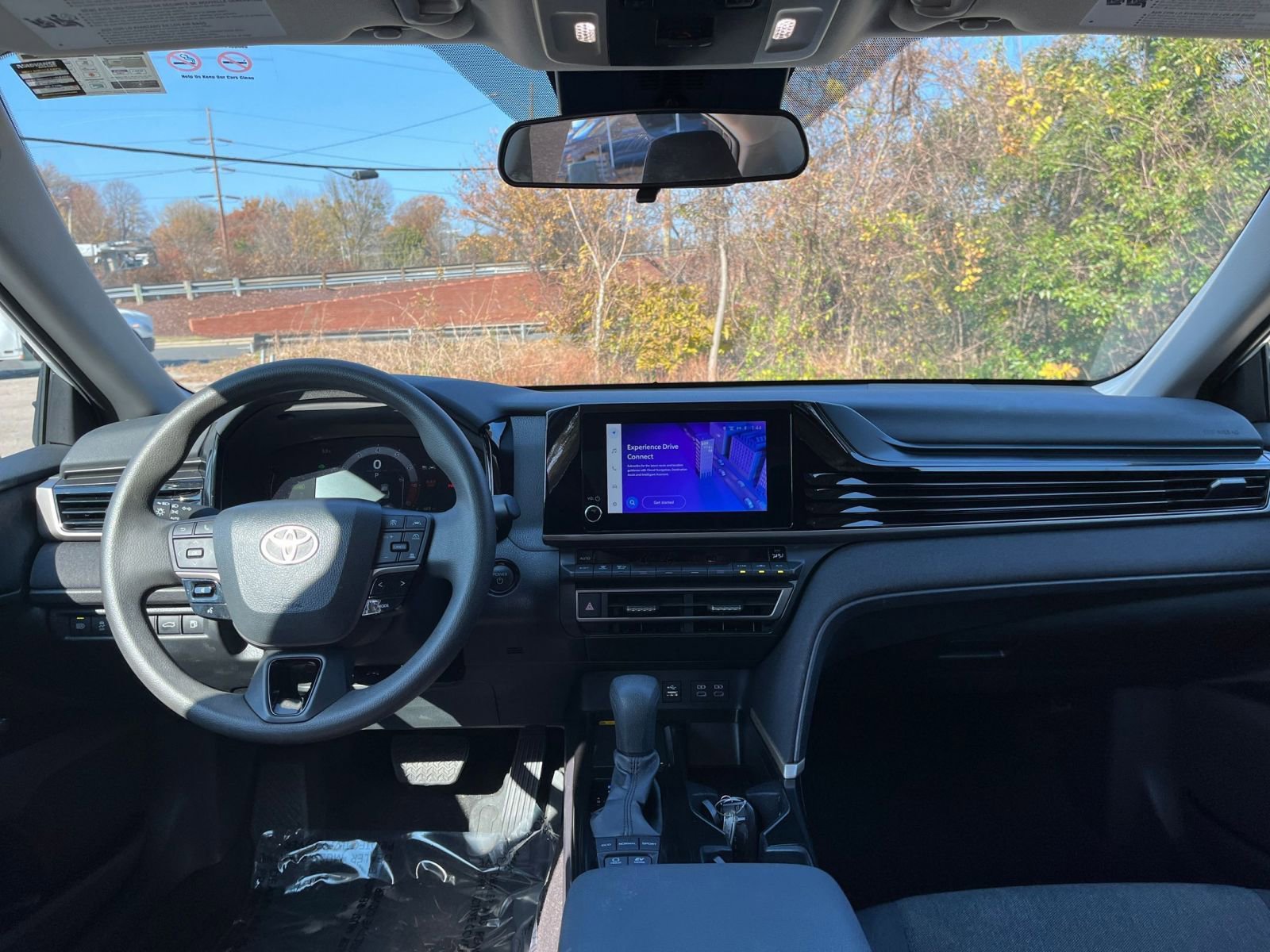 Used 2025 Toyota Camry LE image 28