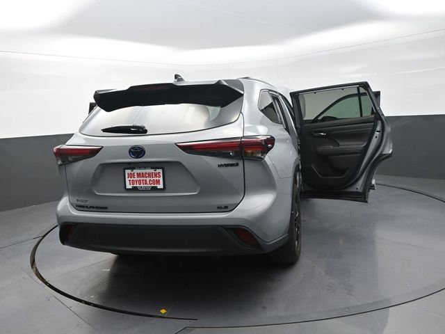 Used 2024 Toyota Highlander XLE image 50