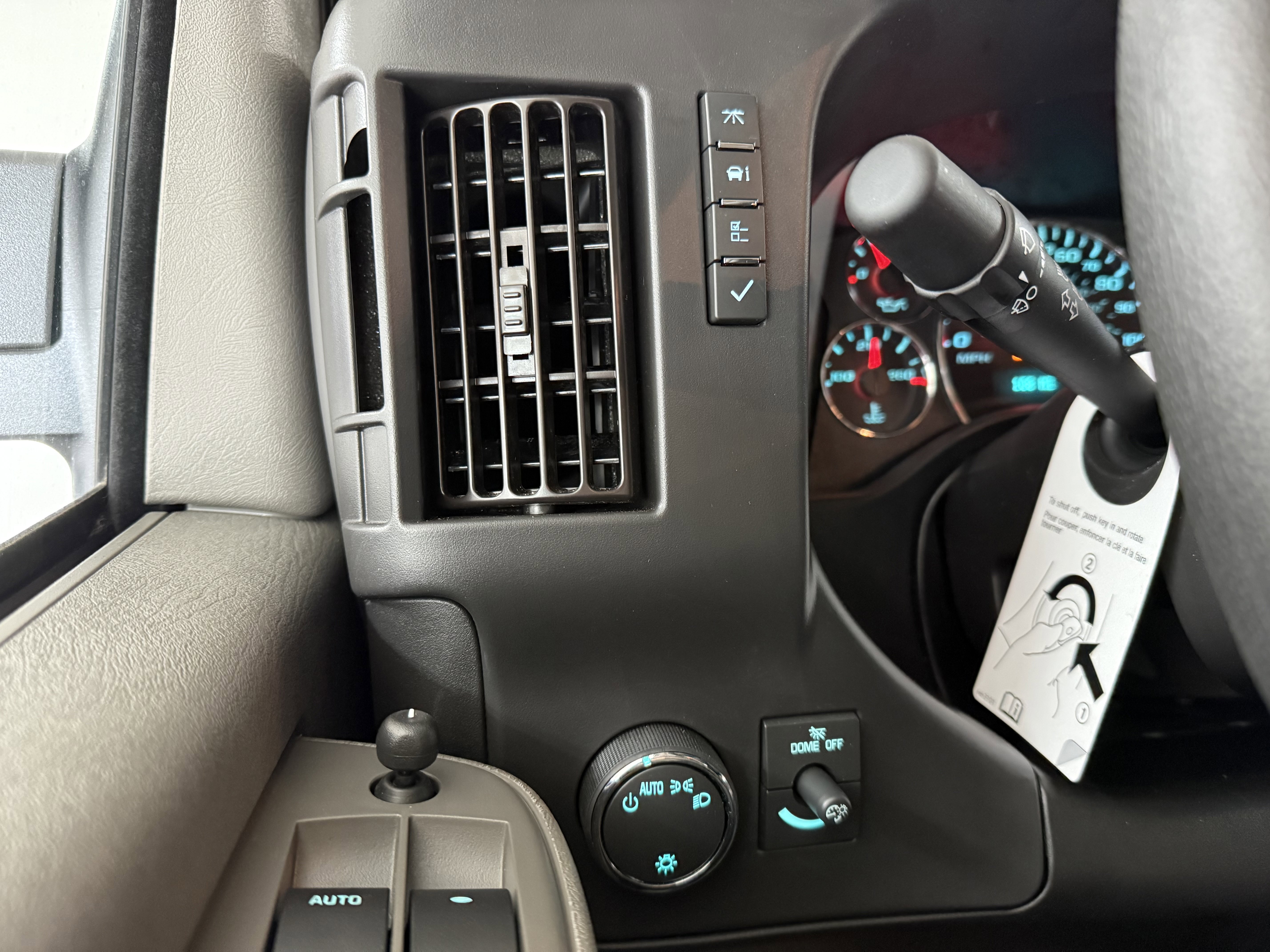 New 2025 Chevrolet Express 3500 w/ Driver Convenience Package image 18