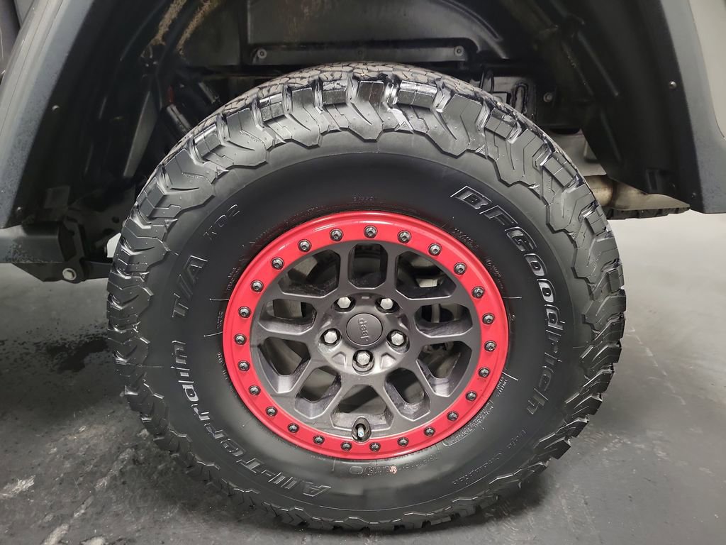 Used 2023 Jeep Gladiator Rubicon w/ Cold Weather Group image 10