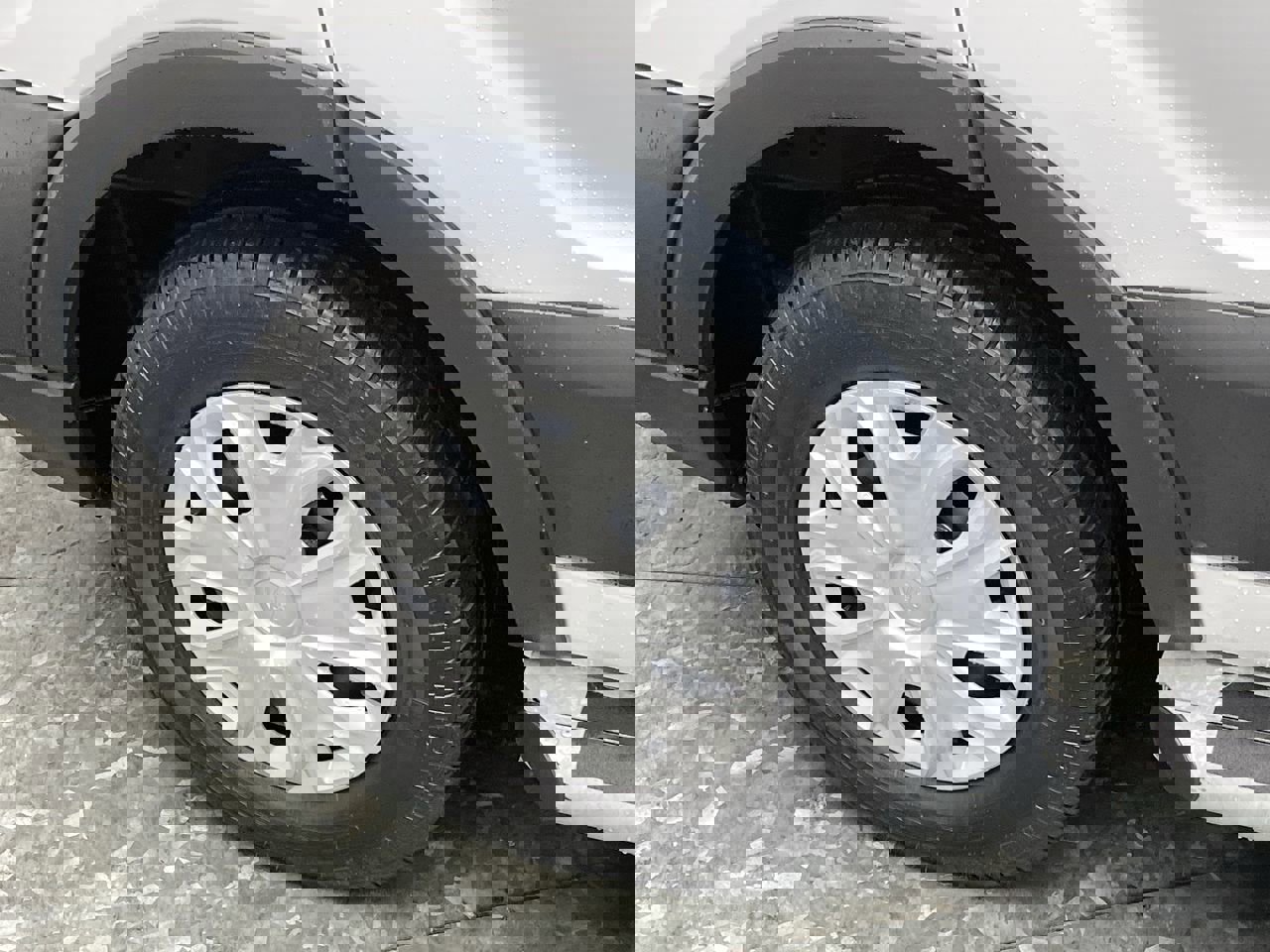 Used 2024 Ford Transit 250 Low Roof w/ Exterior Upgrade Package image 23