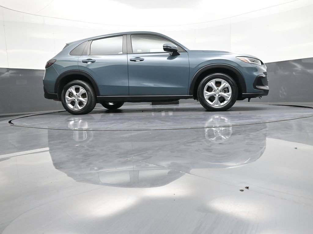 Certified 2025 Honda HR-V LX image 27