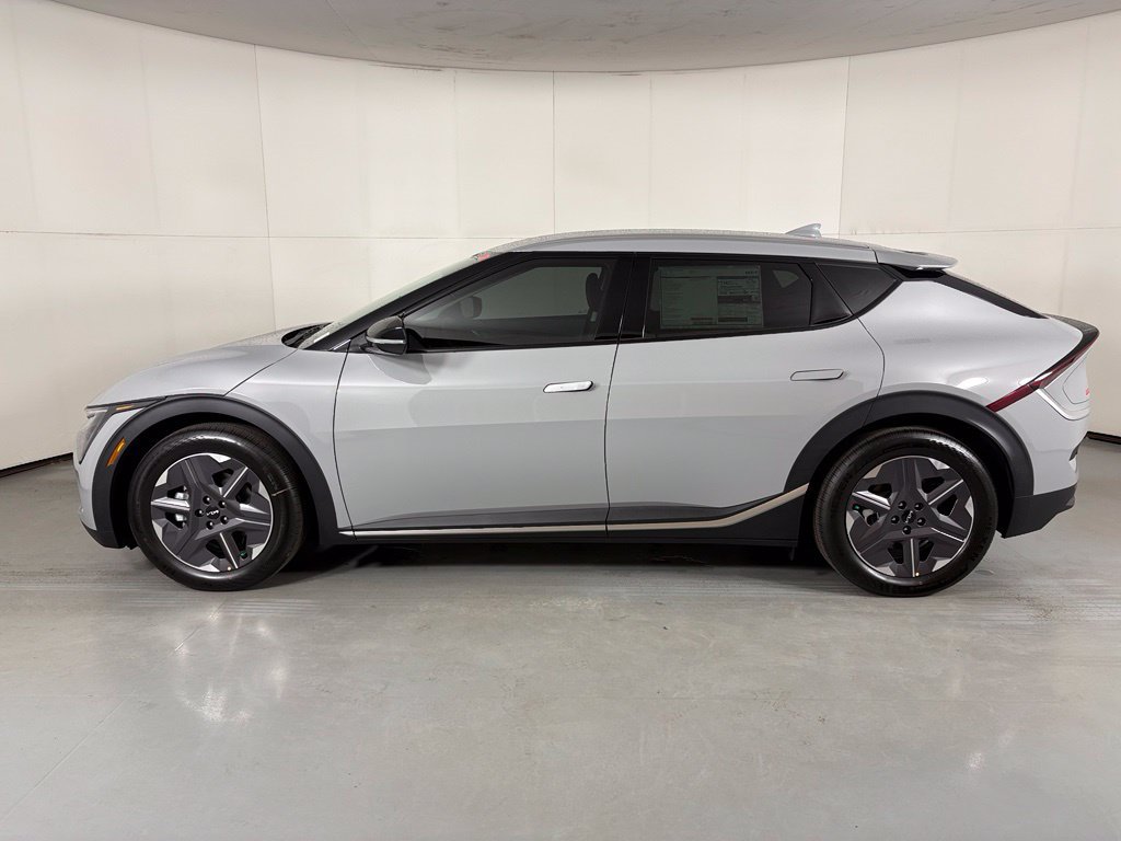 New 2026 Kia EV6 Light RWD image 5