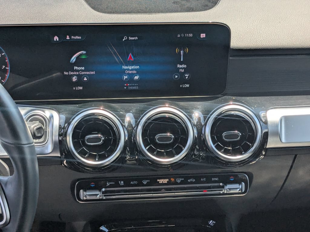 Certified 2023 Mercedes-Benz GLB 250 4MATIC w/ Premium Package image 5