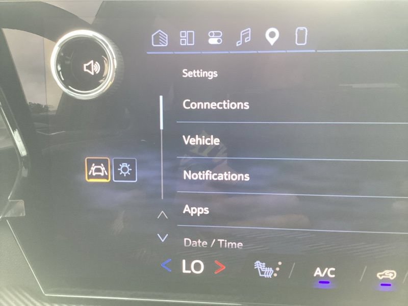 New 2027 Chevrolet Traverse Z71 w/ Enhanced Driving Package AWD/4WD image 42
