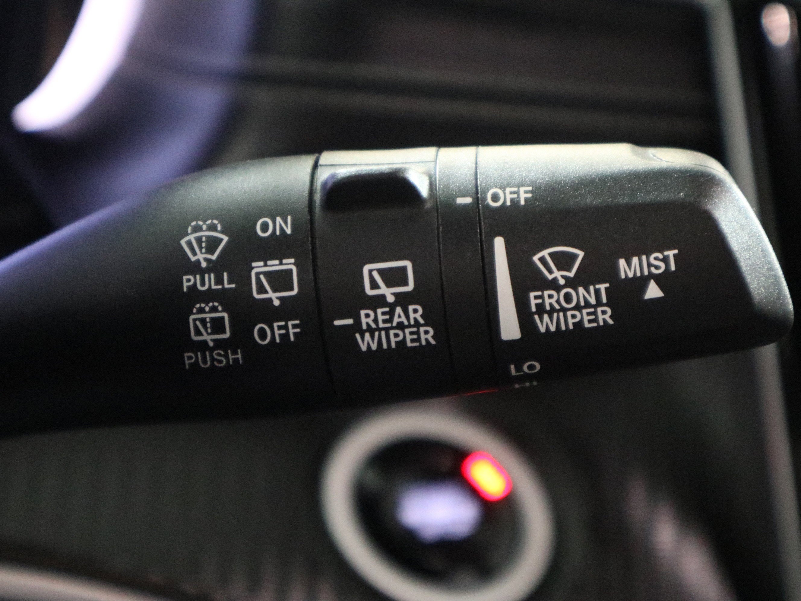 Used 2024 Jeep Grand Cherokee L Laredo image 35