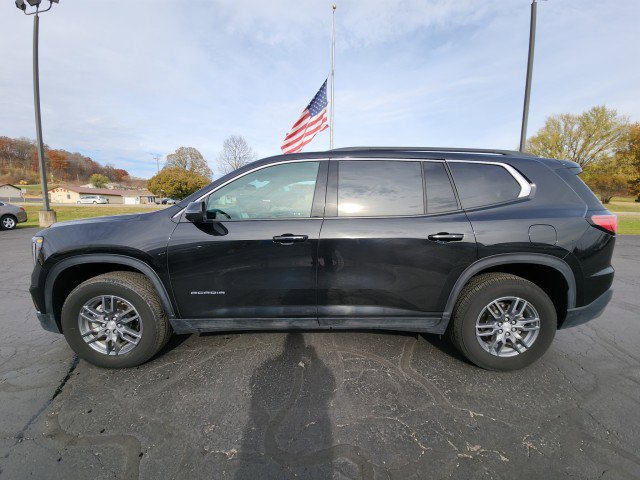 Used 2025 GMC Acadia Elevation image 2