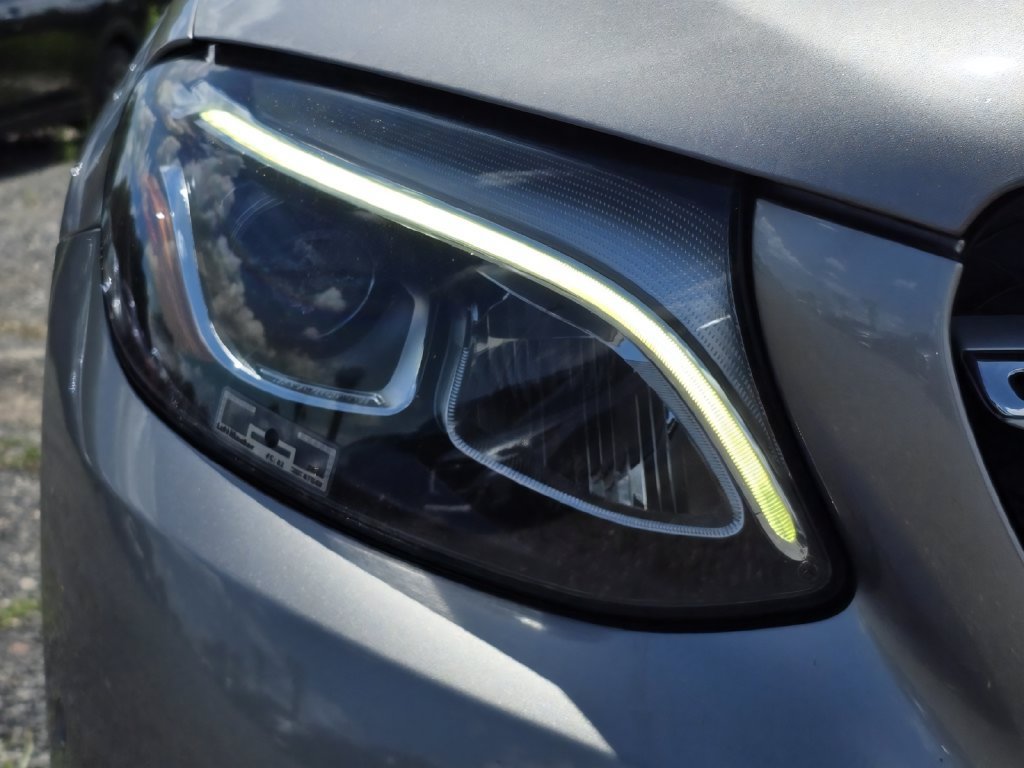 Used 2019 Mercedes-Benz GLC 350e 4MATIC image 10
