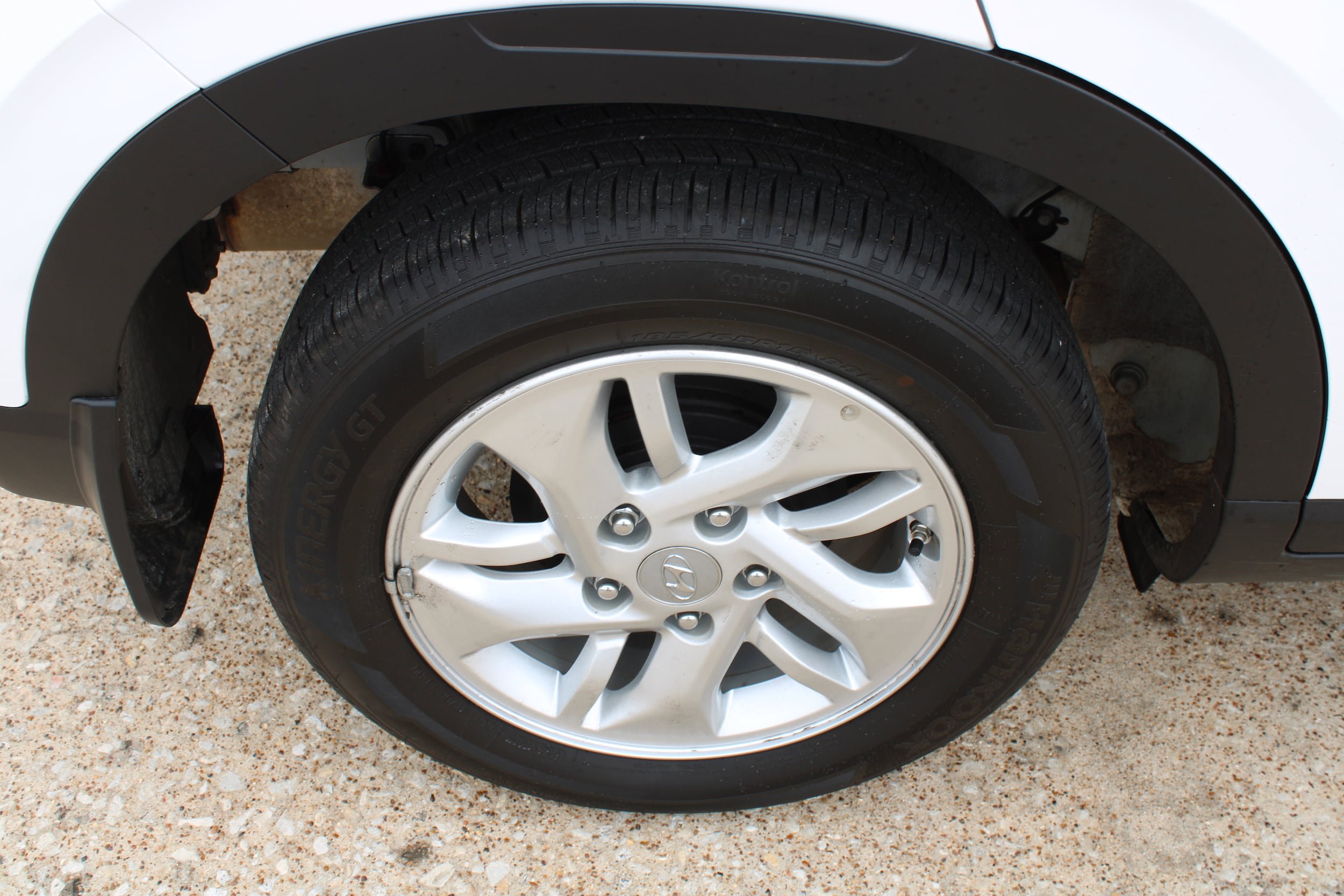 Used 2025 Hyundai Venue SE FWD image 12