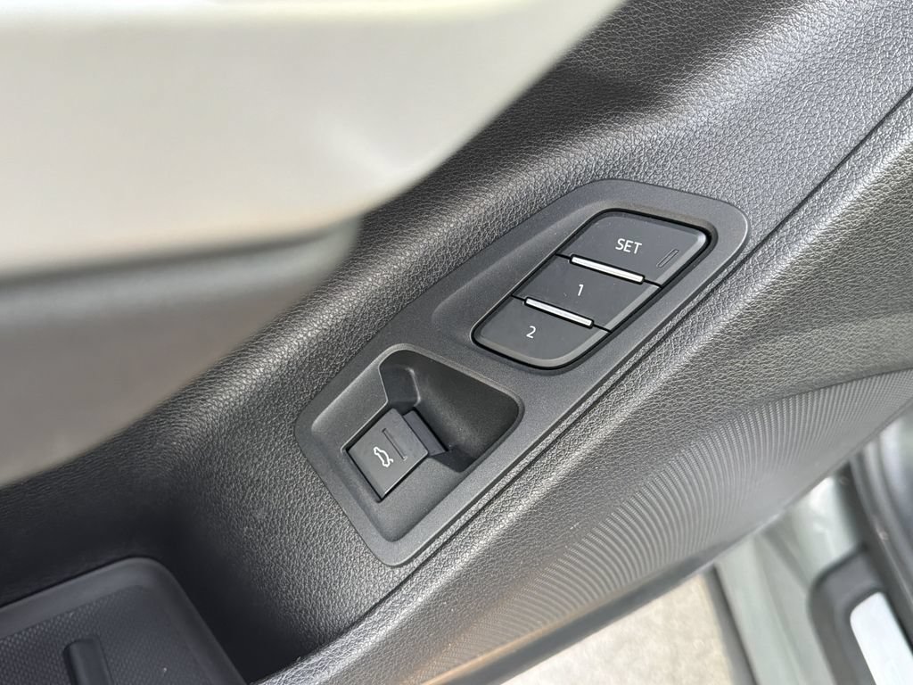 Used 2024 Audi Q3 2.0T Premium AWD/4WD image 25