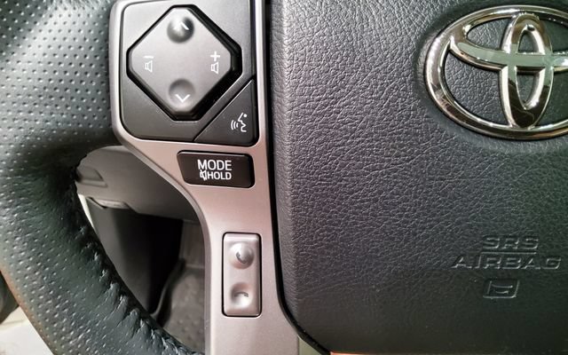 Used 2023 Toyota 4Runner Limited AWD/4WD image 31