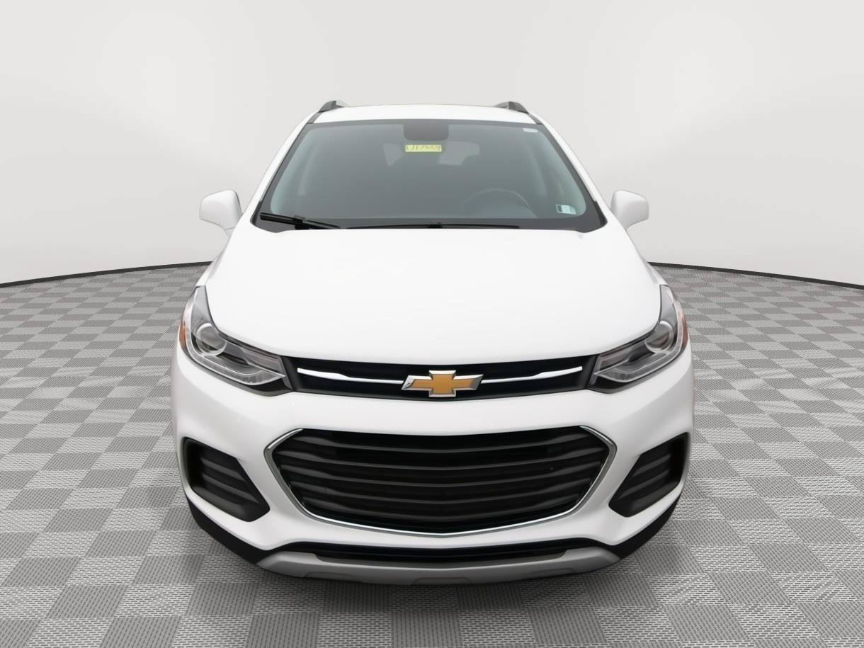 Used 2019 Chevrolet Trax LT w/ LT Convenience Package AWD/4WD image 2