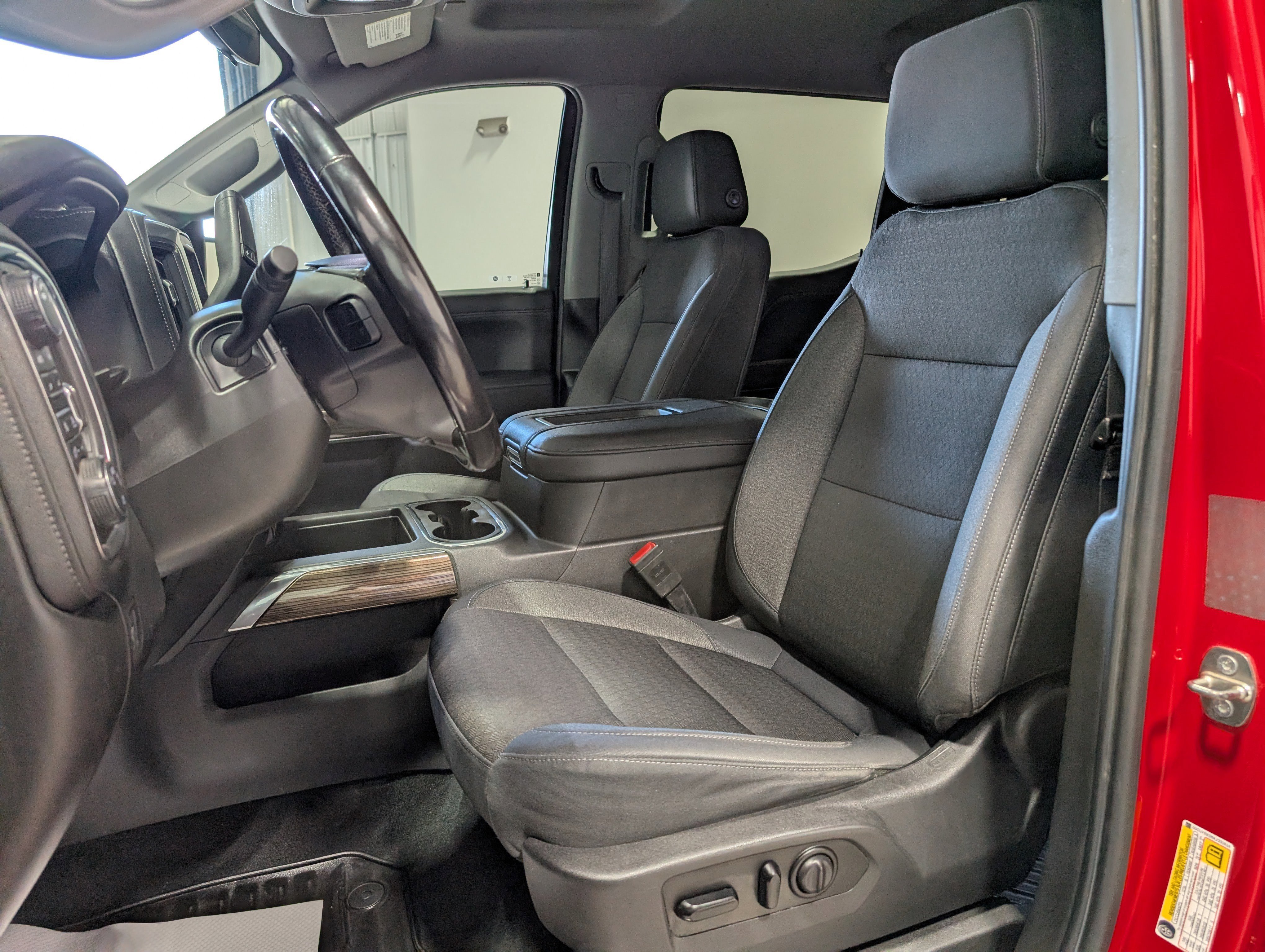 Used 2019 Chevrolet Silverado 1500 RST image 17