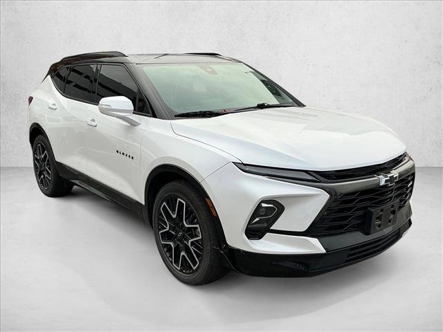 Used 2023 Chevrolet Blazer RS w/ Enhanced Convenience Package image 3