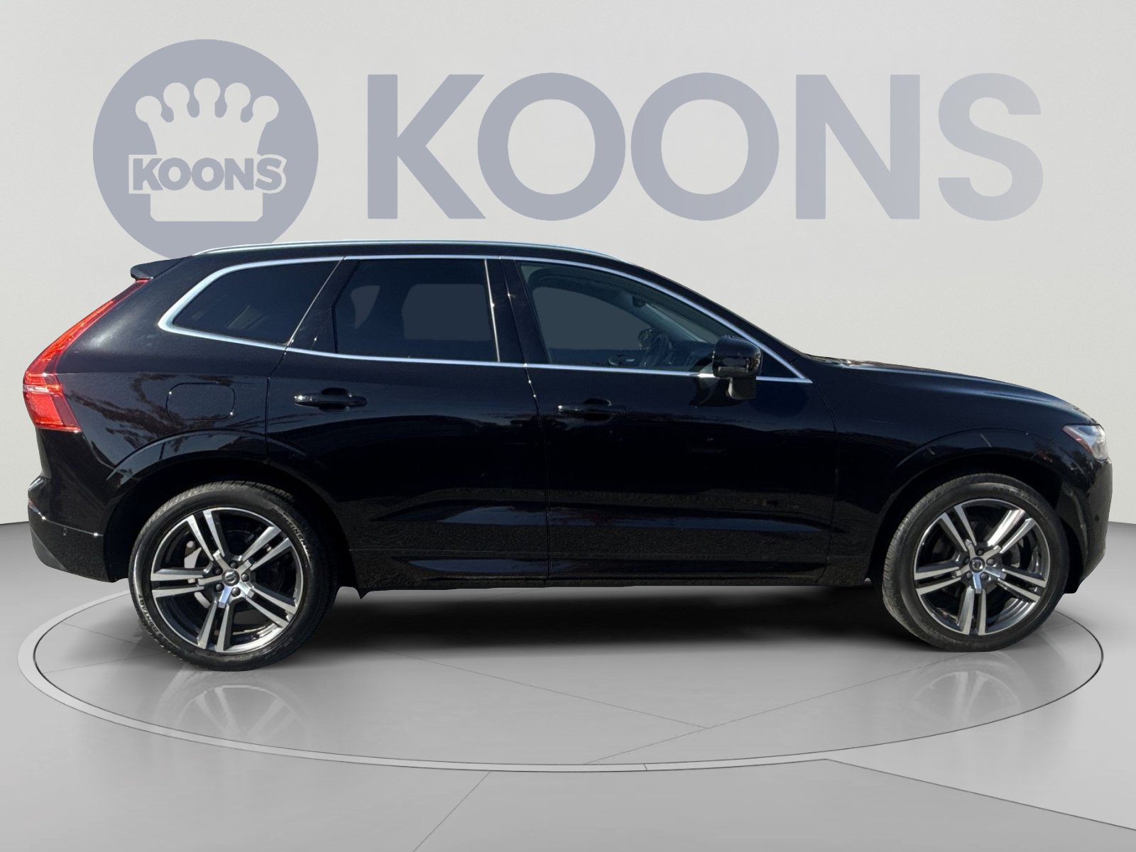 Used 2019 Volvo XC60 T5 Momentum w/ Protection Package Premier FWD image 17