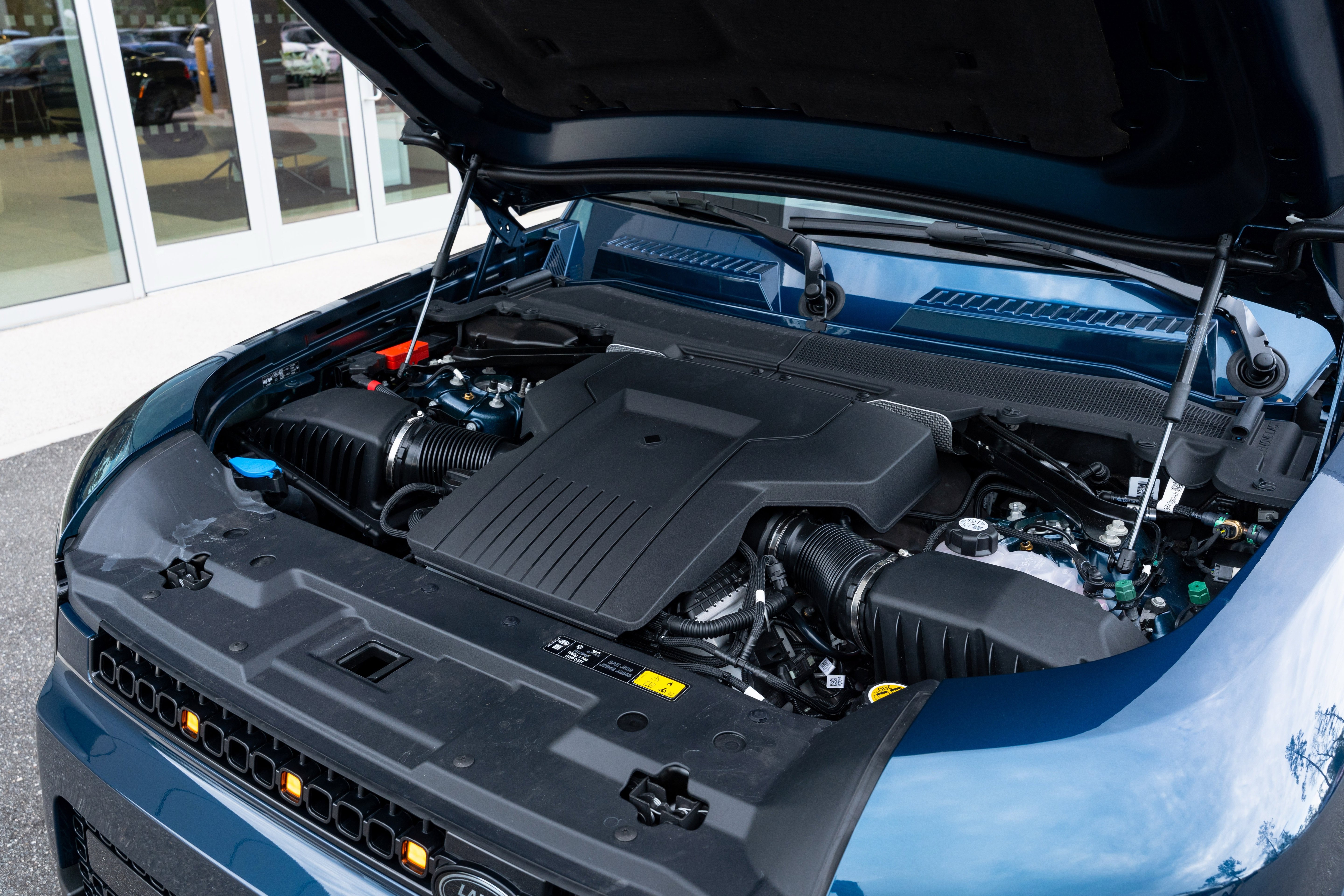 Used 2026 Land Rover Defender 110 OCTA image 19