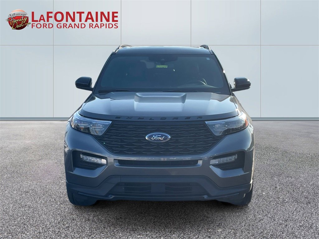 Certified 2023 Ford Explorer ST-Line image 2