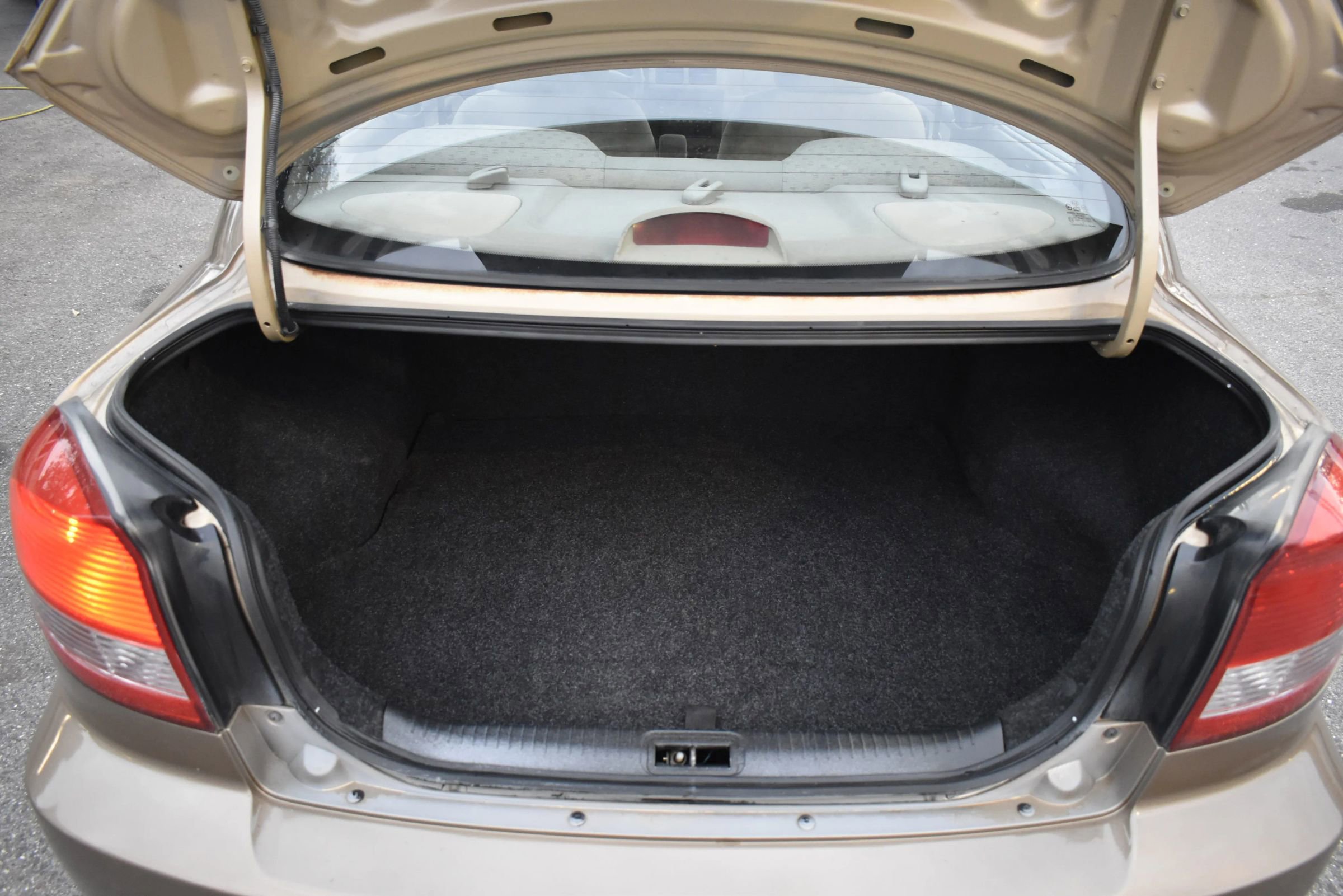 Used 2005 Kia Rio Sedan image 20