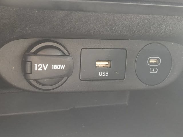 Used 2024 Hyundai Elantra Limited FWD image 21