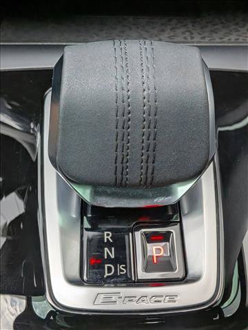 Certified 2024 Jaguar E-PACE R-Dynamic SE AWD/4WD image 12