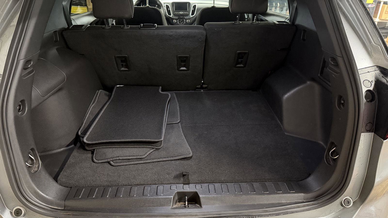 Used 2023 Chevrolet Equinox LT image 25