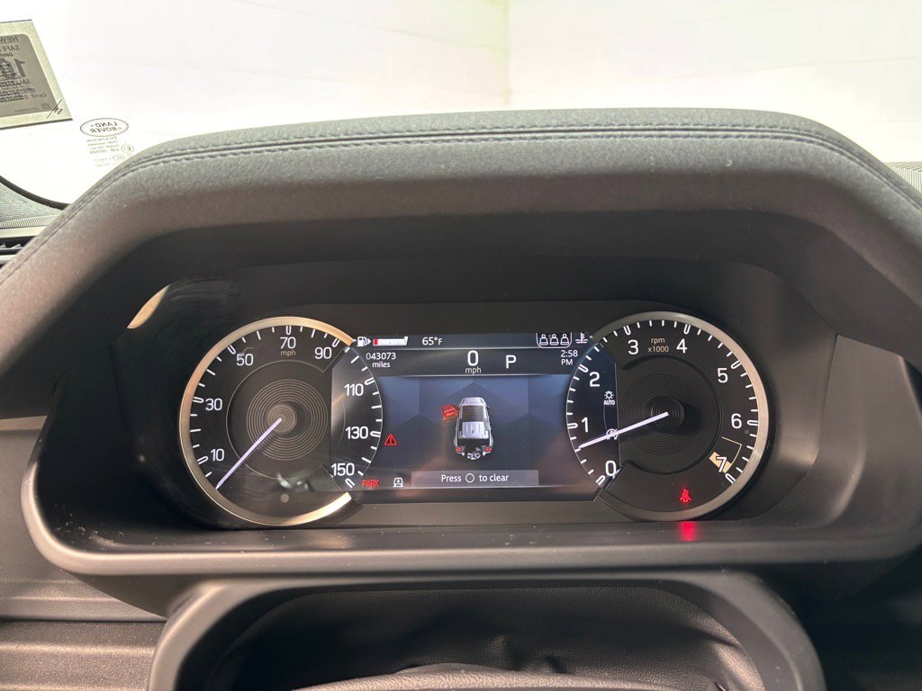 Used 2023 Land Rover Defender 110 X-Dynamic SE image 17