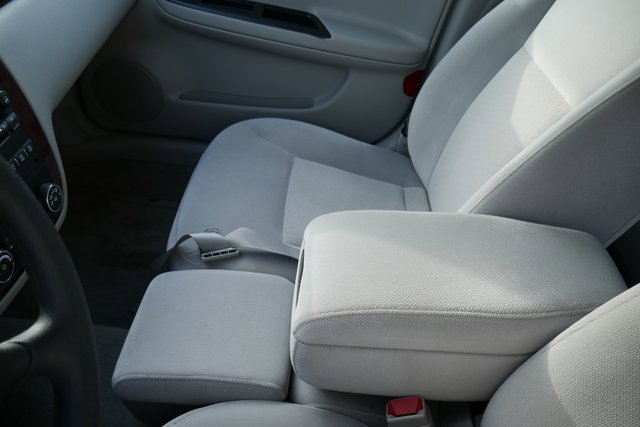 Used 2009 Chevrolet Impala LT image 18