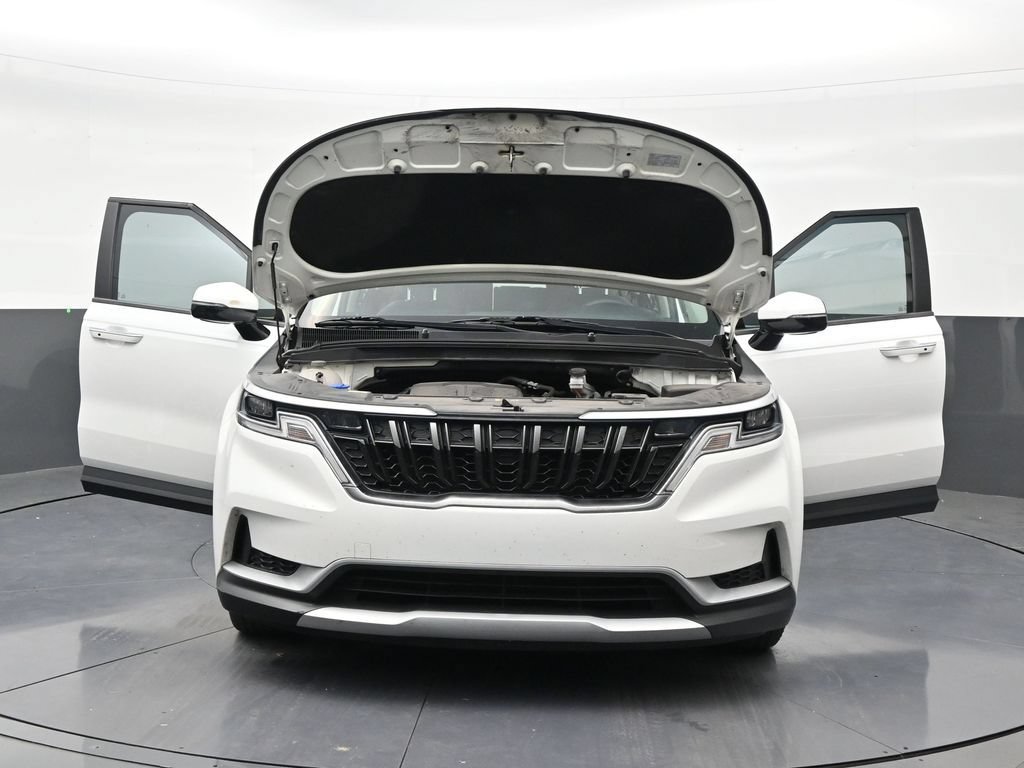 Used 2024 Kia Carnival LX FWD image 33