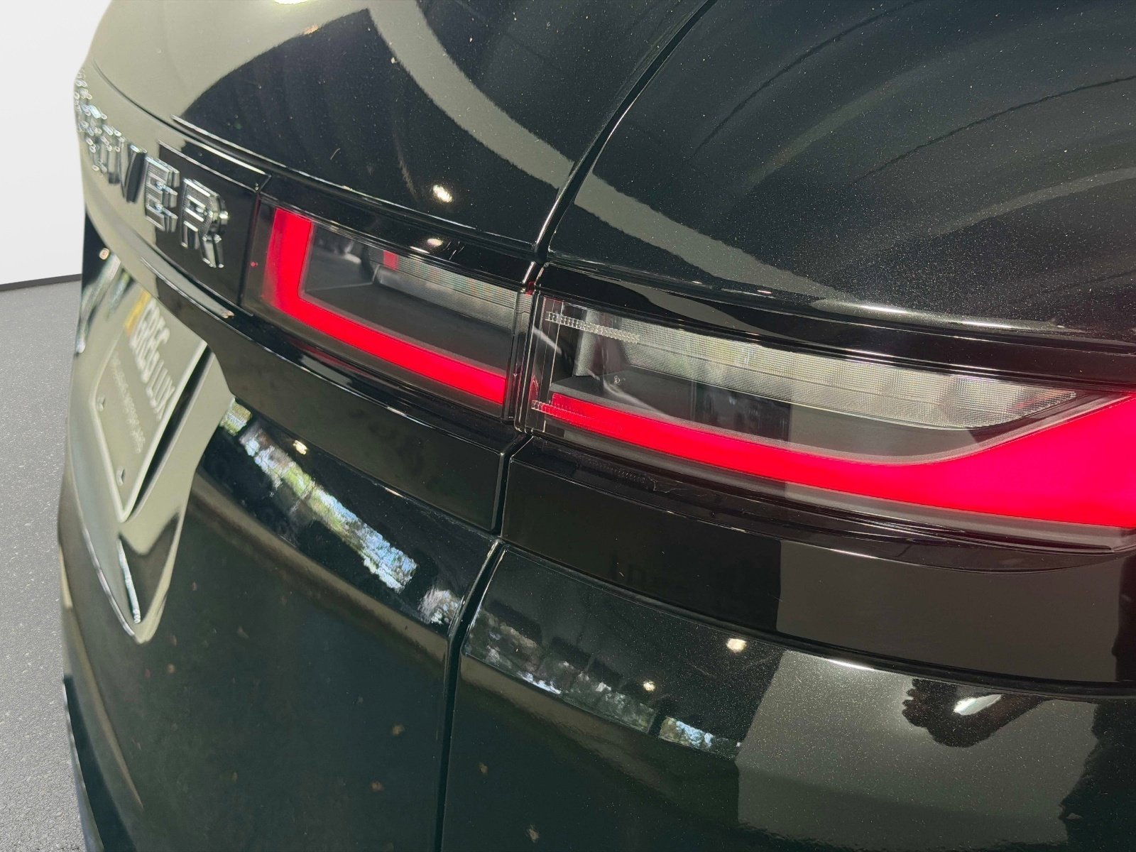 Used 2026 Land Rover Range Rover Evoque S image 16