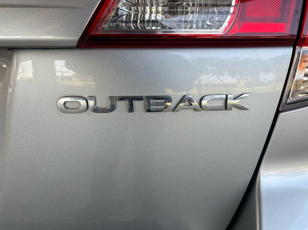 Used 2012 Subaru Outback 2.5i Limited AWD/4WD image 32