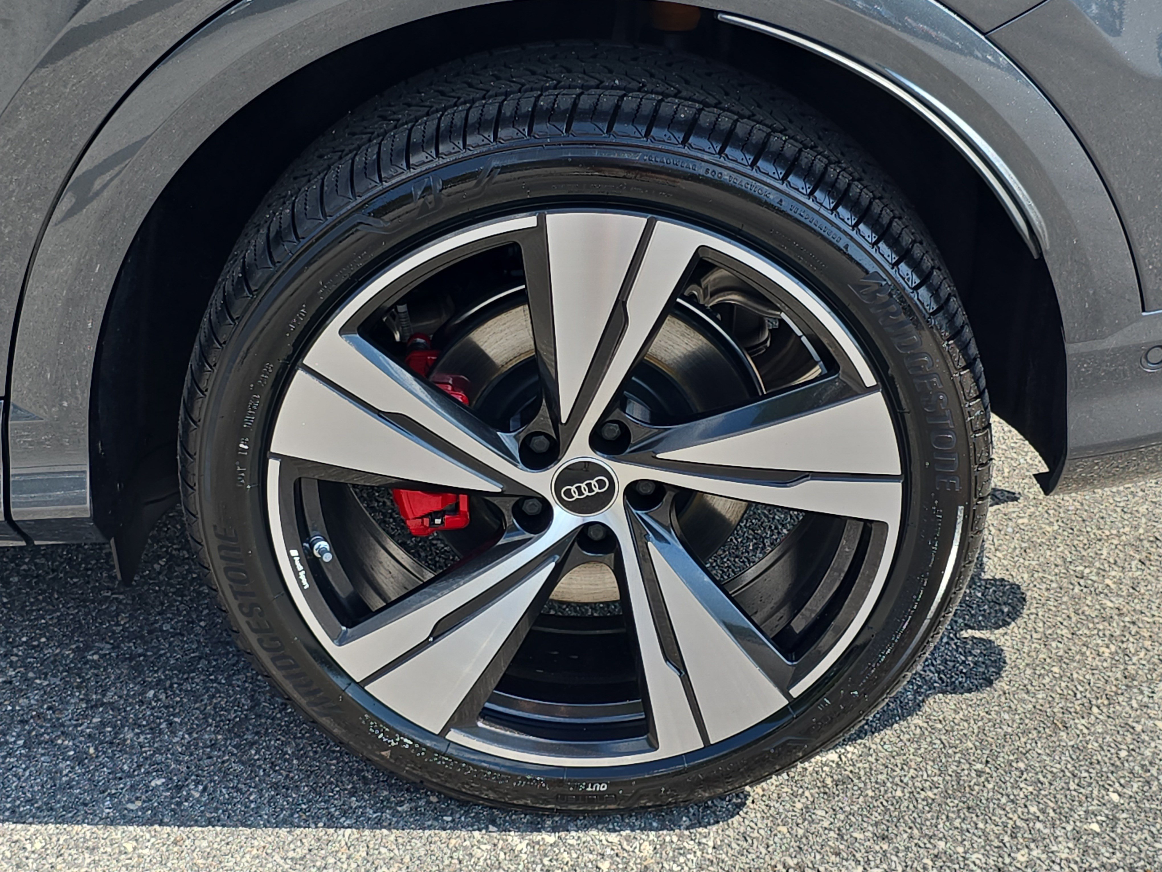 New 2026 Audi SQ5 Prestige AWD/4WD image 32