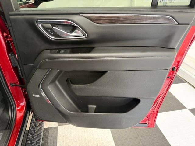 Used 2023 Chevrolet Suburban Z71 w/ Z71 Off-Road Package AWD/4WD image 34