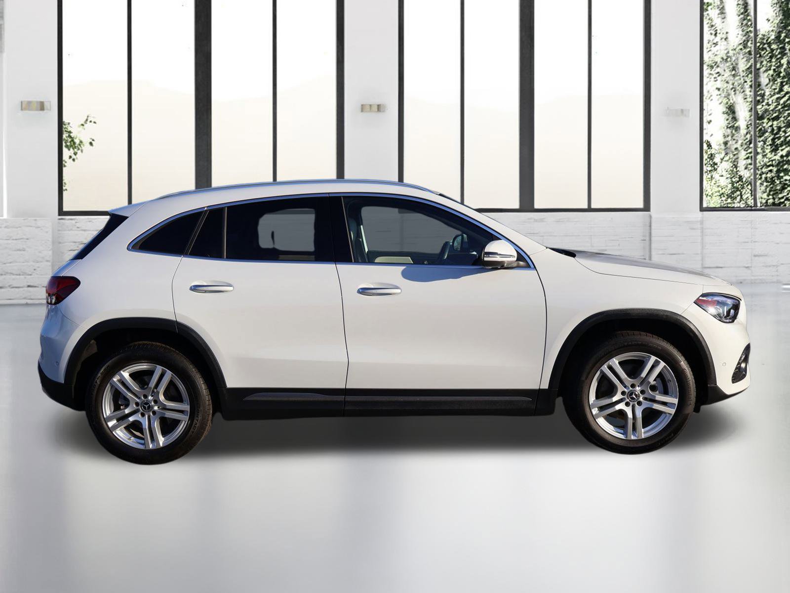 Certified 2023 Mercedes-Benz GLA 250 w/ Premium Package image 6