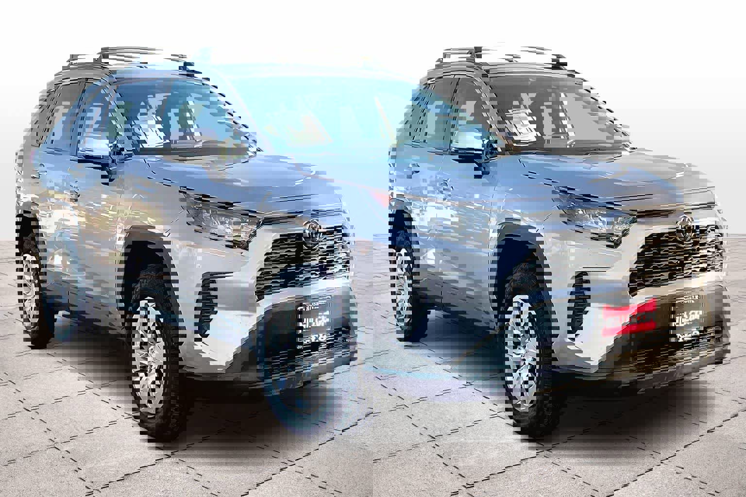 Used 2019 Toyota RAV4 LE w/ Carpet Mat Package image 2